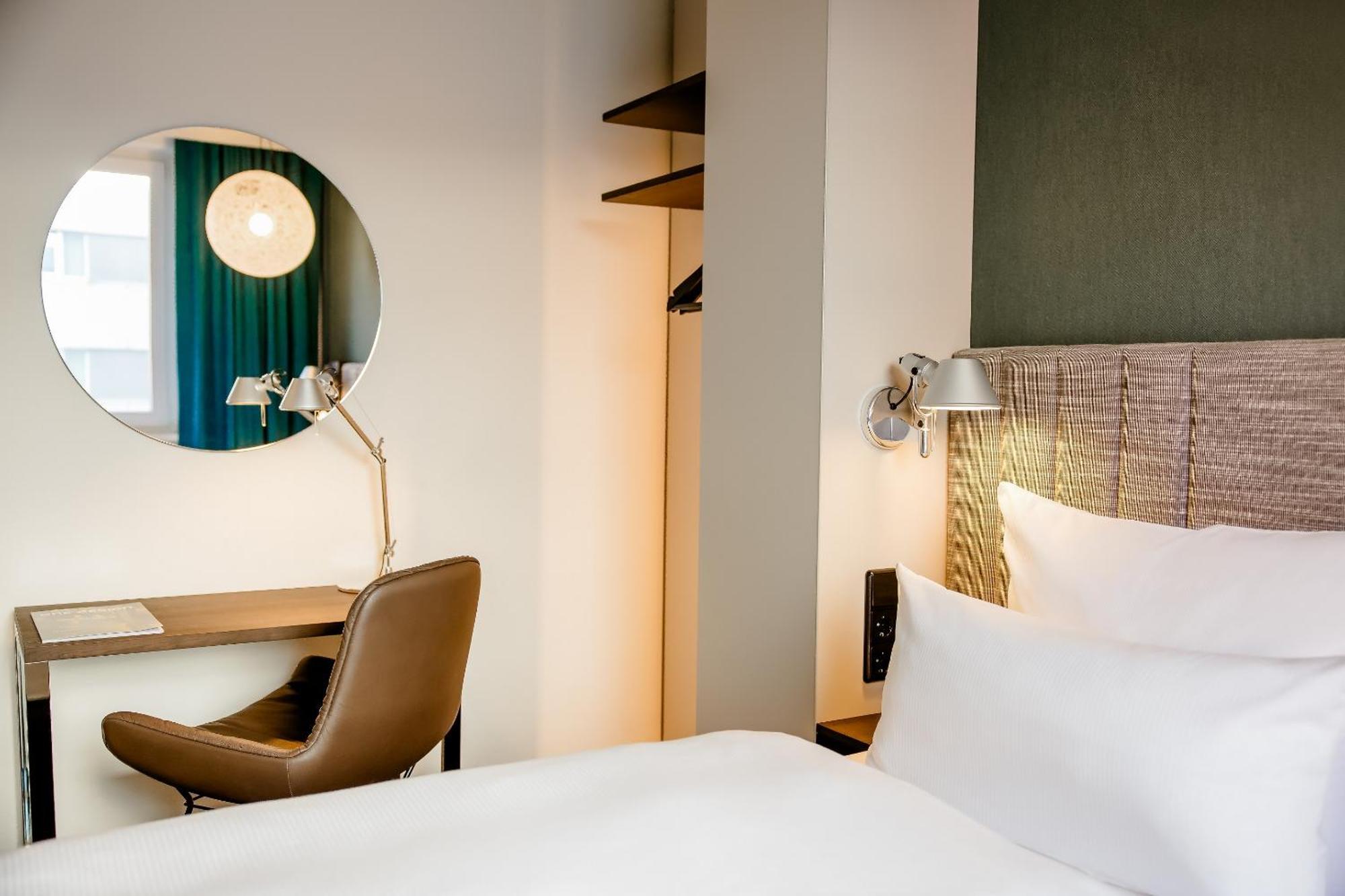 Motel One Nuernberg-City Buitenkant foto