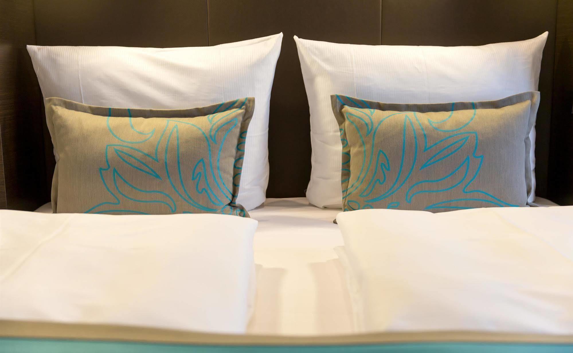 Motel One Nuernberg-City Buitenkant foto